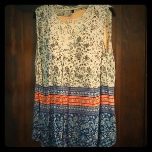 Daniel Rainn sleeveless tank with lace trim